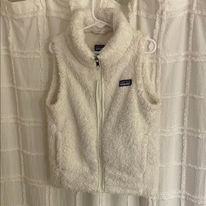 Patagonia Kids white Fuzzy Fleece Vest